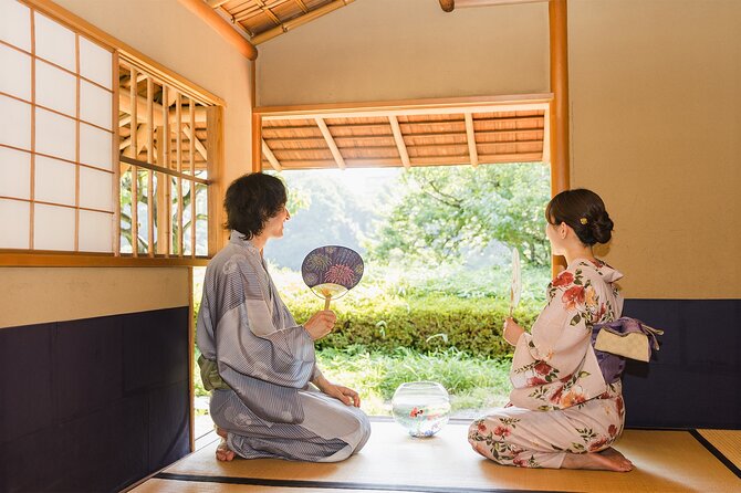 Tokyo: Kimono Experience inside Shinjuku Gyoen National Garden - What the $46.04 price covers