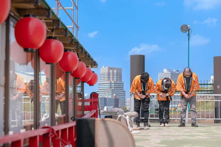 Tokyo: Rainbow Bridge Day Cruise Show and Only Soft Drinks - The Japanese dance performance