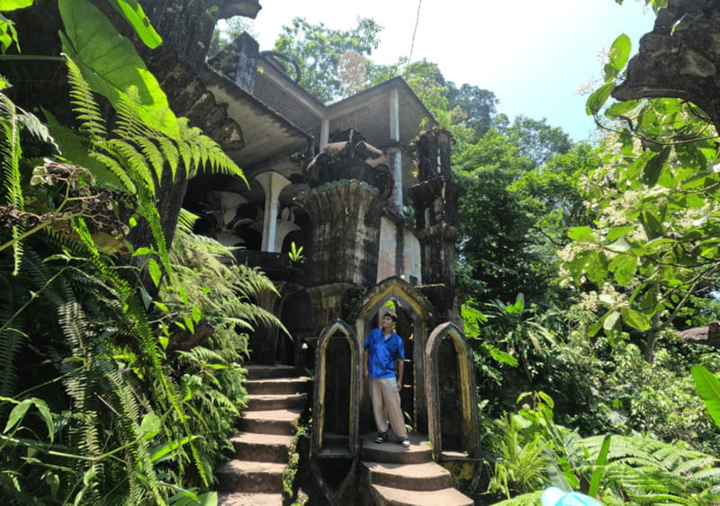 Tour: Edward James Sculpture Garden and Sótano de Huahuas - A Huasteca meal between the major stops