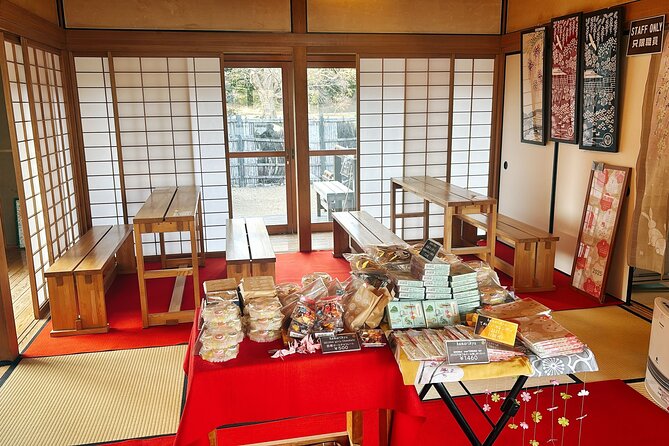 Tsukiji Food Strolling and Hama Rikyu Garden Walking Tour - What to eat, and how to plan your market budget