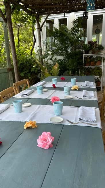 Typical Apulian menù in the garden of an ancient Trullo - Handmade pasta is the heart of the menu