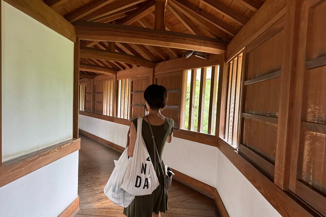 UNESCO's Himeji Castle and Kokoen Garden Guided Tour - Rain, family visits, and guide quality
