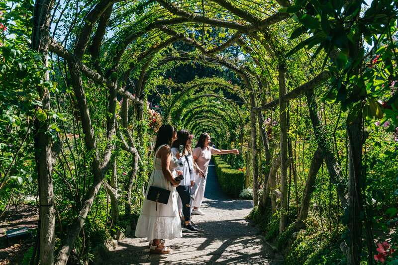 Vancouver: Victoria, Gulf Islands Cruise, & Butchart Gardens - Who will enjoy this tour most