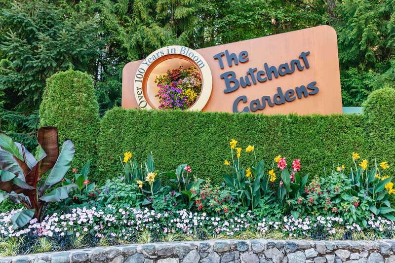Vancouver: Victoria, Gulf Islands Cruise, & Butchart Gardens - The drive into Victoria and its Chinatown
