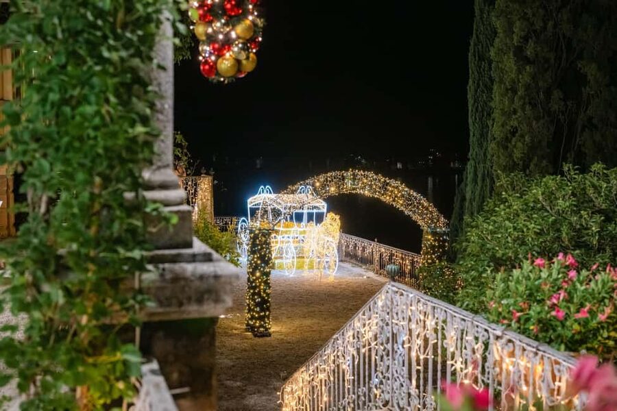 Varenna: Villa Cipressi Gardens Entry Ticket on Lake Como - Ancient gardens meet contemporary architecture