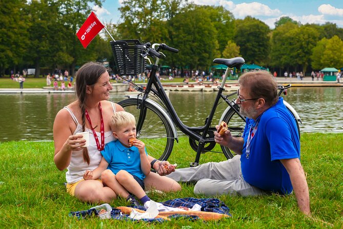 Versailles Bike Tour from Paris w. Gardens & Entry Tickets - Marie Antoinette’s Queen’s Hamlet