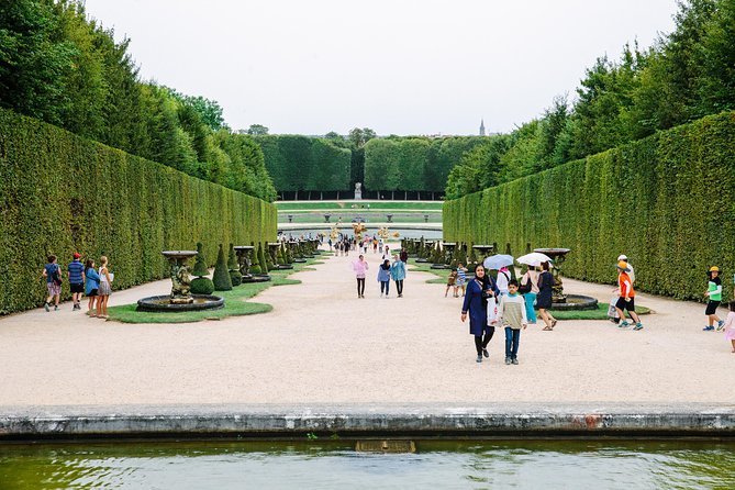 Versailles Château and Gardens Walking Tour from Paris by Train - Who should choose this Versailles outing