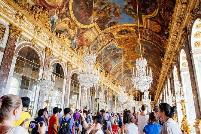 Versailles Château and Gardens Walking Tour from Paris by Train - Timing your visit around the fountains