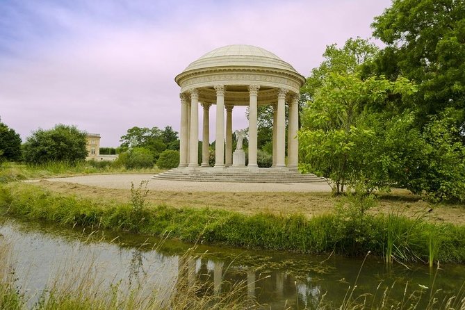 Versailles Full Tour: Palace, Gardens & Marie-Antoinette’s Estate - Lunch and the shift to the Trianon estate
