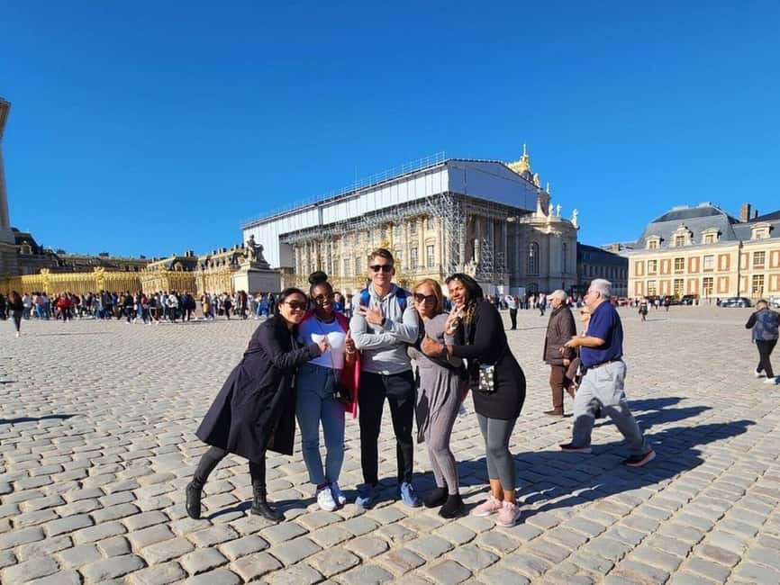 Versailles: Gardens Golf Cart Tour, Row Boat, and Champagne - Meeting at the golden gate