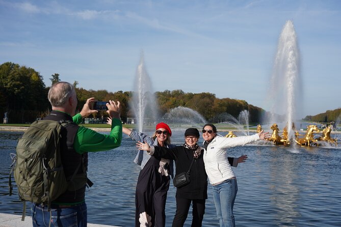 Versailles, Gardens & Hamlet: Full-Day Guided Small-Group Tour - A practical break at Petite Venise