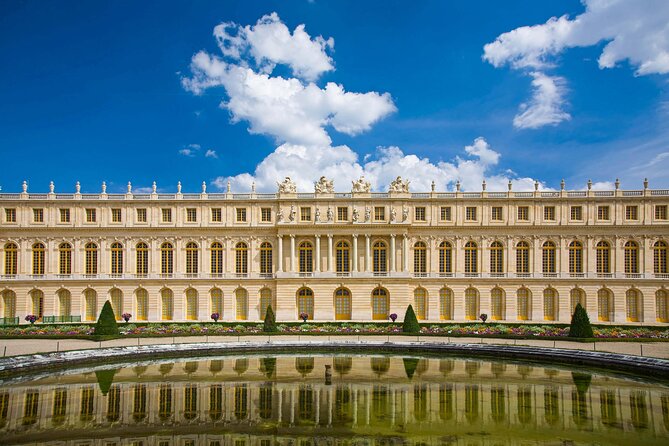 Versailles Gardens Walking Tour with Audioguide (no tickets) - Latona and Apollo: fountains with a royal message
