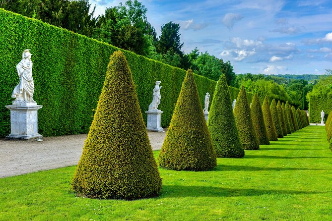 Versailles Gardens Walking Tour with Audioguide (no tickets) - Following André Le Nôtre’s ordered garden