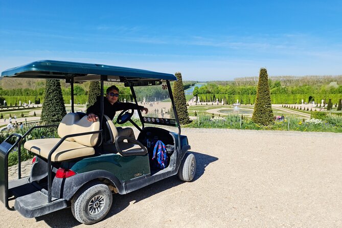 Versailles Golfcart & Bike Guided Tour: Gardens Hamlet Fountains - Entering the palace at 3:30 pm