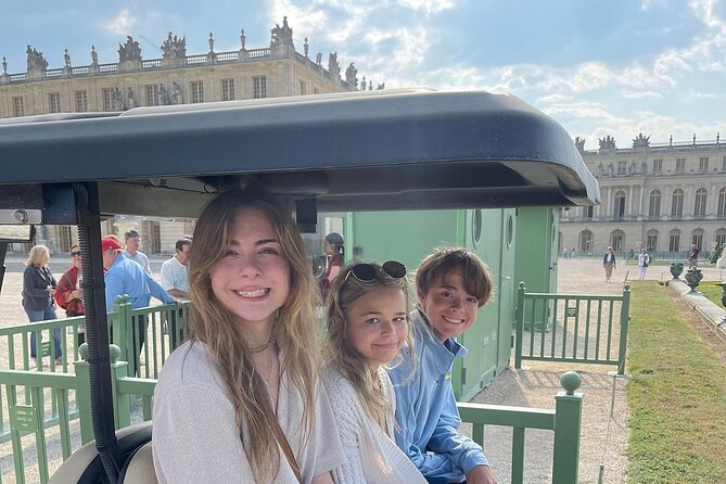 Versailles Golfcart & Bike Guided Tour: Gardens Hamlet Fountains - The one-hour golf cart ride through the Bosquets