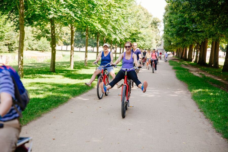 Versailles: Palace and Garden Bike Tour with Tickets - Guides are the heart of the experience