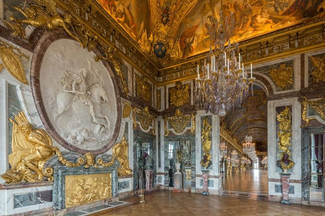 Versailles Palace & garden Tour by Minivan from Paris with ticket - Leaving Paris in a minivan near the Louvre