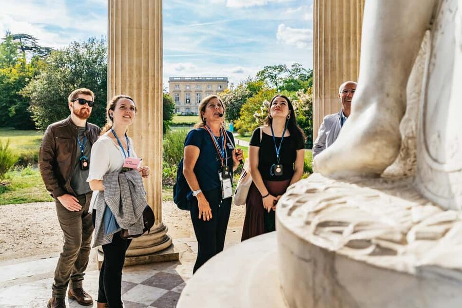 Versailles: Palace, Gardens & Queen’s Estate Guided Tour - The 90-minute lunch break: useful freedom, not a guided stop