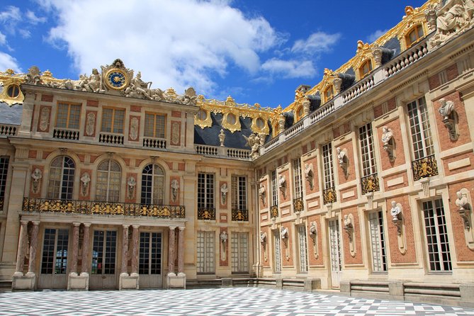 Versailles Palace & Gardens Tour with Transport from Paris - When to go and what to wear
