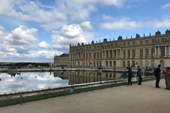 Versailles Royal Palace & Gardens Private Tour by Golf Cart - Meeting at the Louis XIV statue