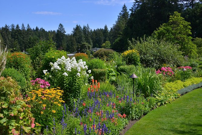 Victoria & Butchart Gardens Tour with Gulf Islands Cruise Ferry - Victoria and the Fairmont Empress area