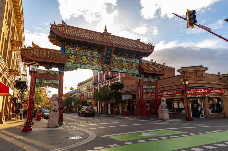 Victoria: City Highlights and Butchart Gardens Tour - Vehicle comfort and practical ease
