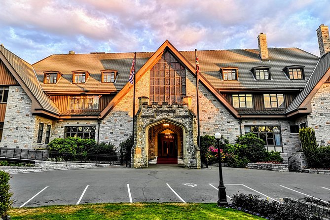 Victoria & The Butchart Gardens:Deluxe City and Garden Experience - Fisherman’s Wharf and the coastal side of Victoria