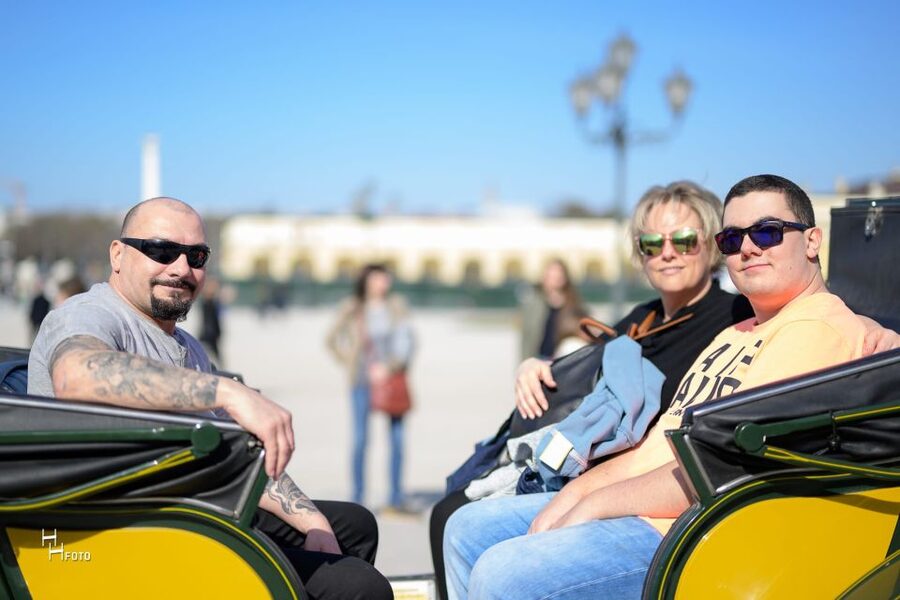 Vienna: Carriage Ride Through Schönbrunn Palace Gardens - Why a Fiaker ride suits Schönbrunn