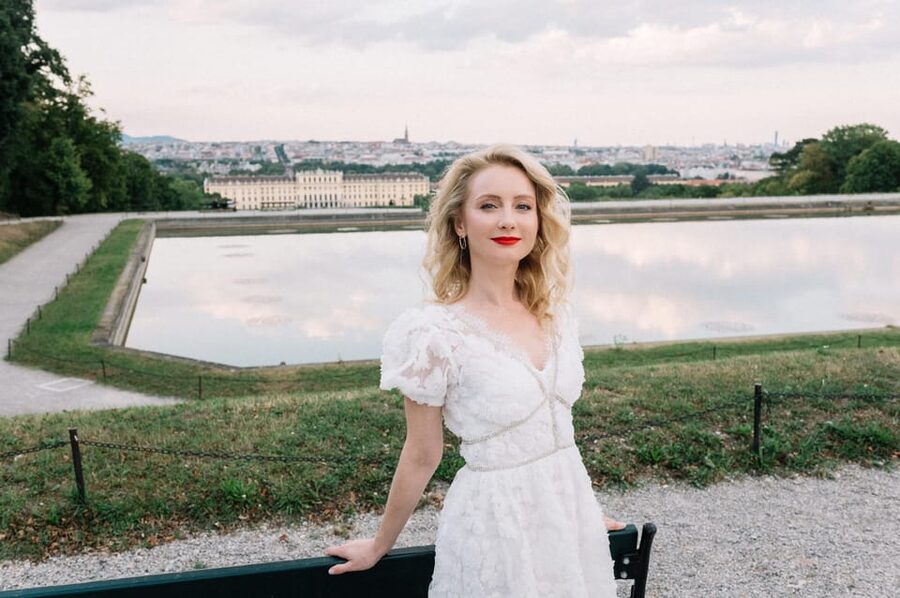 Vienna: Private Schönbrunn Gardens Photoshoot - What you receive after the session
