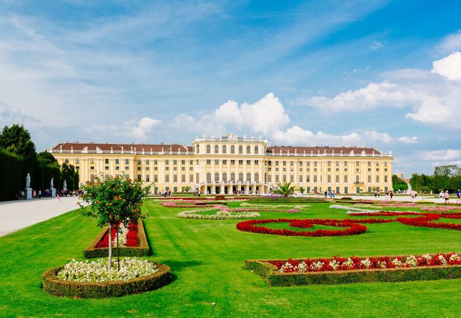 Vienna: Schönbrunn Palace & Garden Skip-the-Line Guided Tour - Why Schönbrunn deserves a place in your Vienna plans