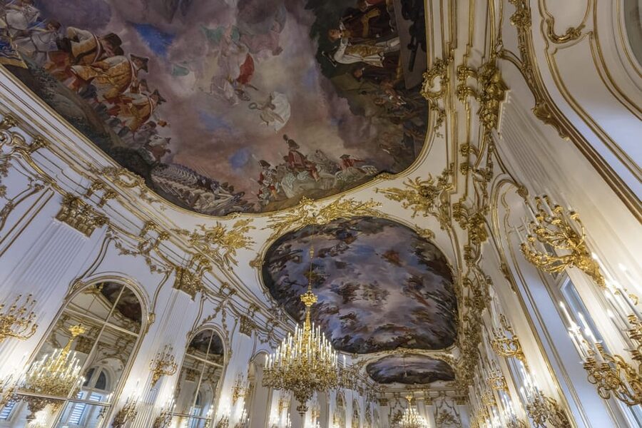 Vienna: Skip-the-Line Schönbrunn Palace and Gardens Tour - Maria Theresia, Sisi, and the people behind the rooms