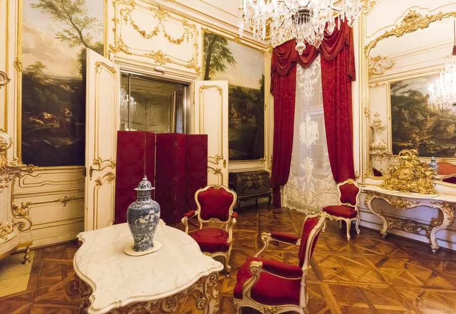 Vienna: Skip-the-Line Schönbrunn Palace and Gardens Tour - Should you book Schönbrunn Palace and Gardens?