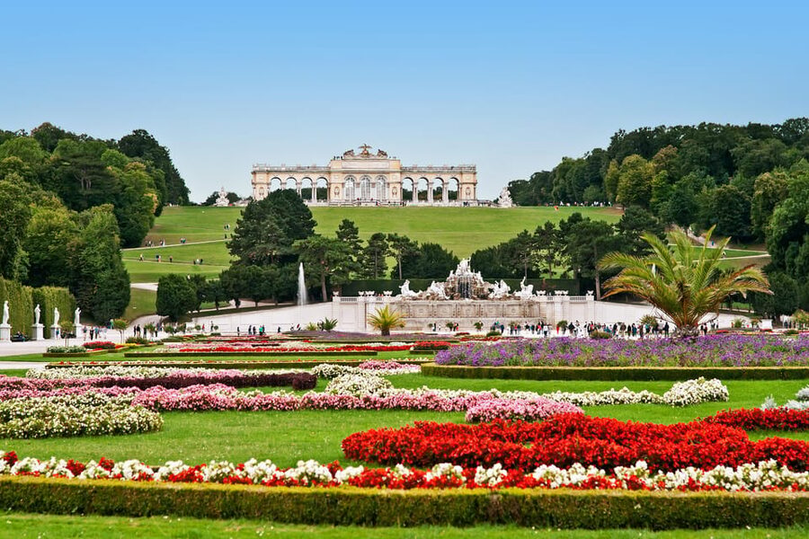Vienna: Skip-the-Line Schönbrunn Palace and Gardens Tour - Meeting at the Group Center Schönbrunn