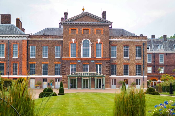VIP Kensington Palace Gardens Tour & Royal Tea Crown Experience - Starting near Hyde Park and Kensington Palace