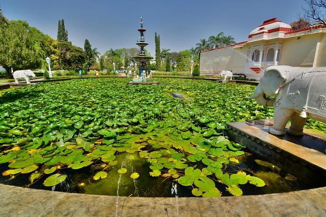 Visit to Sahelion Ki Bari, Garden of the Maidens, Udaipur - Entering the Garden of the Maidens