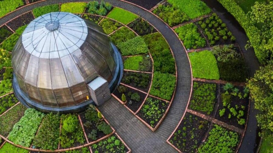 Walking tour José Celestino Mutis Botanical Garden 3 hrs - What the $109 price really covers