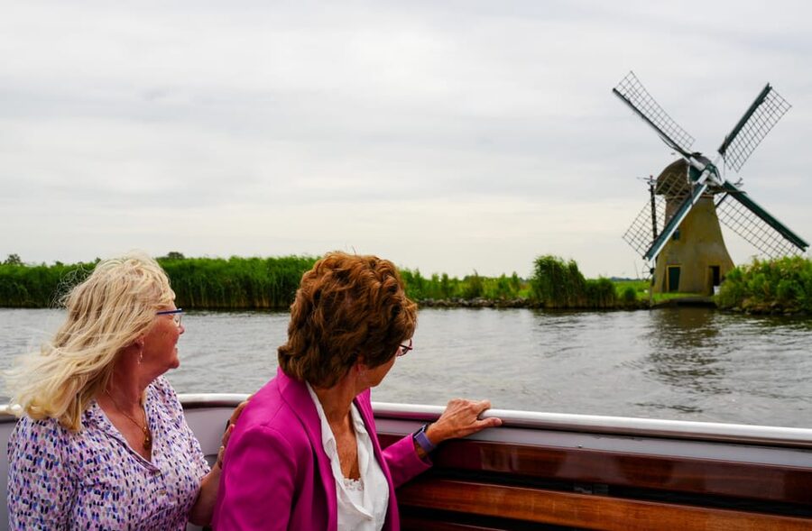 Warmond: Kagerplassen Cruise with "Tulip Experience" Ticket - Key points to know before booking