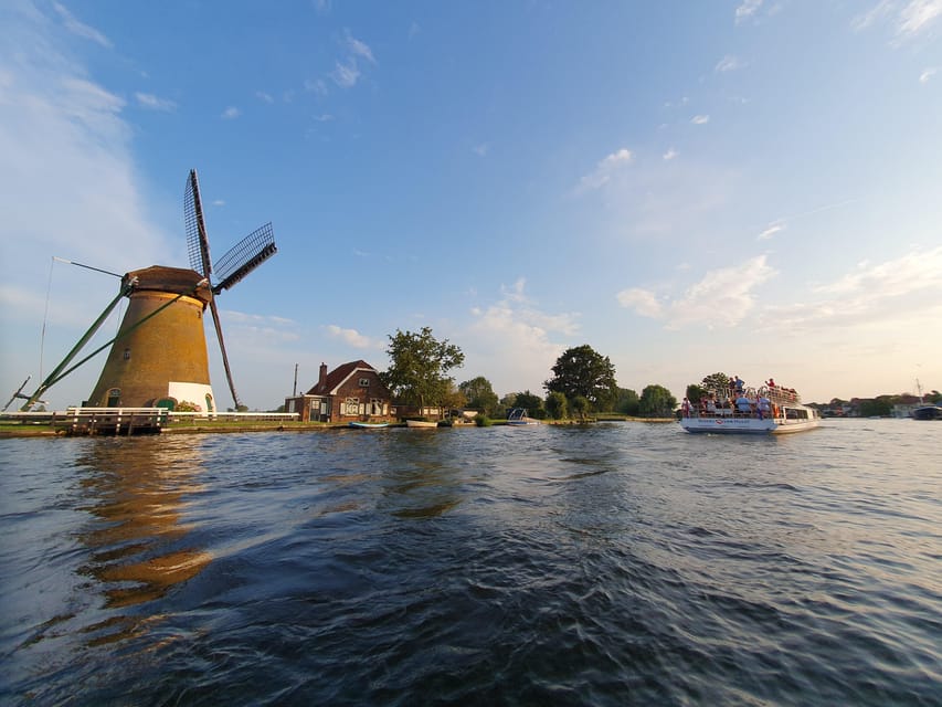 Warmond: Windmill Cruise and Keukenhof Entry Ticket - What you see from the water