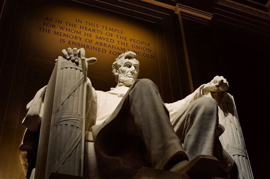 Washington DC: Cherry Blossom Walking Tour - Martin Luther King Jr. Memorial and the struggle for equality