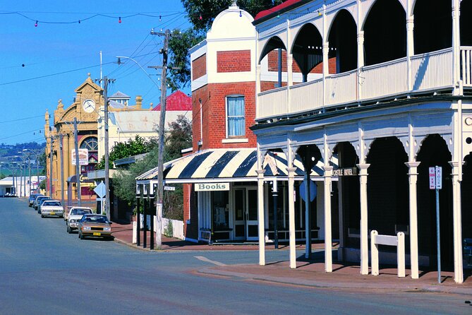 Wave Rock, York and Aboriginal Cultural Day Tour from Perth - Hippo’s Yawn, a quick and amusing rock stop