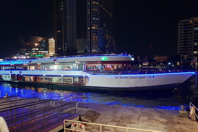 White Orchid Dinner Cruise from Bangkok with Pickup & Live Music - Starting at River City Bangkok at 6 p.m.
