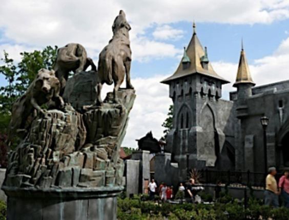Williamsburg: Busch Gardens Ticket & Water Country Option - Animal exhibits with real conservation value