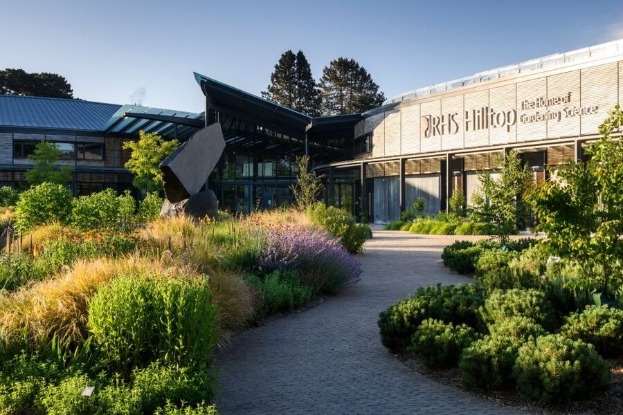Woking: Royal Horticultural Society Wisley Garden Ticket - Roses, scent, and the Bowes-Lyon Rose Garden