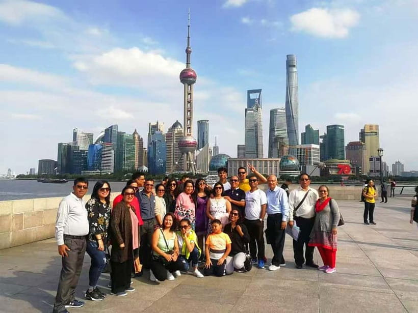 Yu Garden, Old Street, Bund & Zhujiajiao Water Town Bus Tour - Meeting at Yu Garden before the crowds build