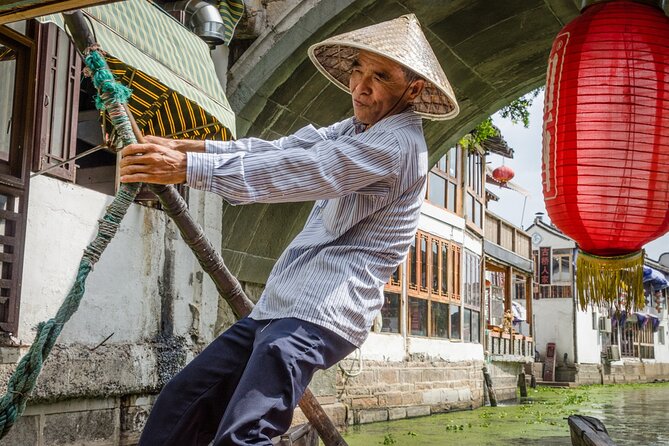 Zhujiajiao and Yu Garden Tour with Wonton Making in Shanghai - Five things to know before booking